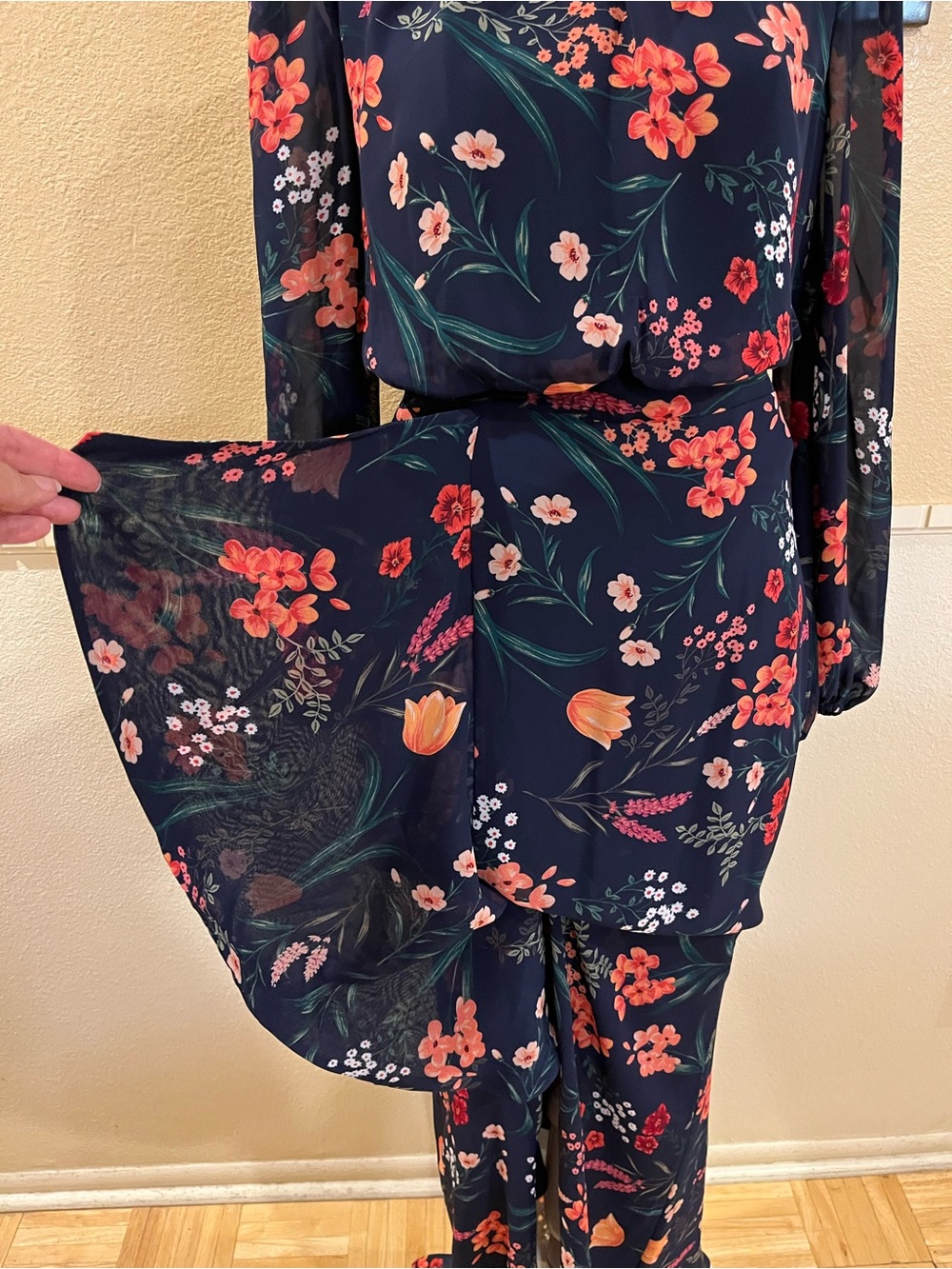 Eliza J Chiffon Floral Long Dress. Balloon long sleeve, slit, cascading ruffle 6 - Picture 8 of 16